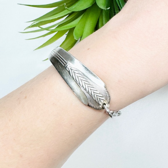 Reclaimed Vintage Original Rogers Silver Plated Ornate Flatware Bracelet - Picture 5 of 11